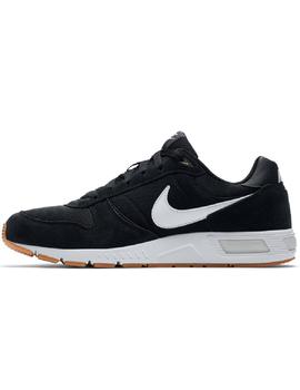 nike nightgazer negras